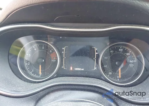 2019 Jeep Cherokee Latitude Fwd z USA, uszkodzony, nr VIN 1C4PJLCB1KD262373